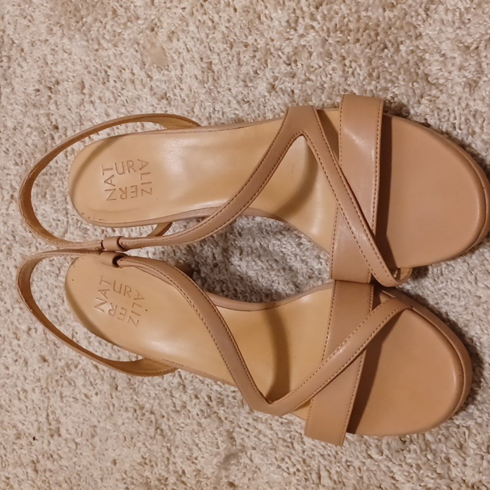 Naturalizer Women's Nude Beige Strappy Sandals Heels